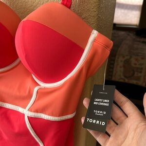 NWT! TORRID coral pink colorblock white piping one piece swim 1X D/DD underwire